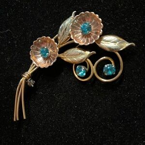 Vintage - Brooch 12kGF - Harry Iskin - tri color - Rose Green & Yellow gold tone